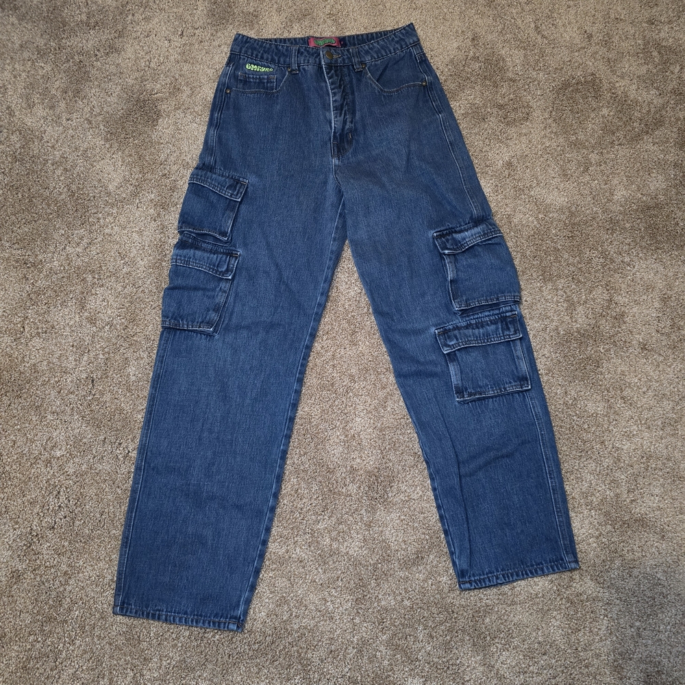 2. Empyre “Tori” Cargo Jeans – Medium Wash Denim Size 6